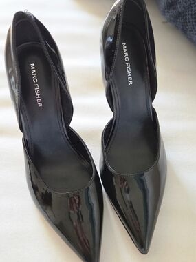 Marc Fisher Black Patent Pointed Toe Pumps New Without Box Size 8.5